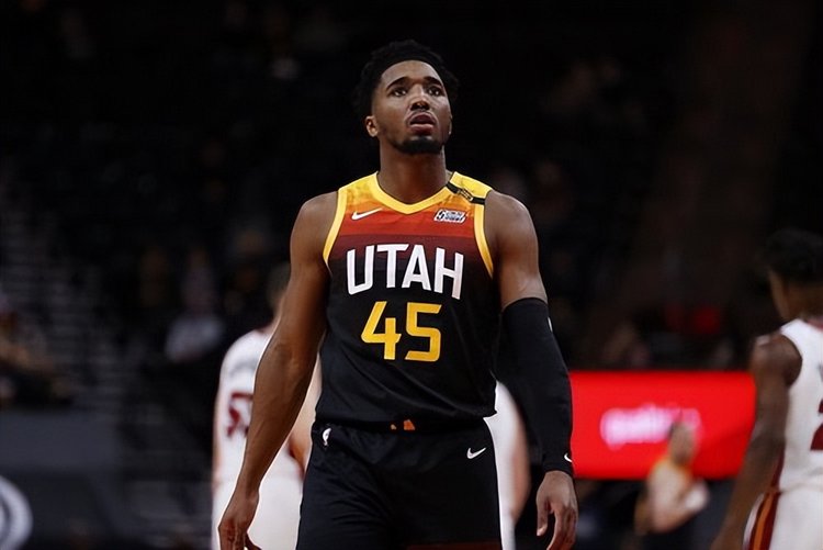 展开了激烈 展开了激烈